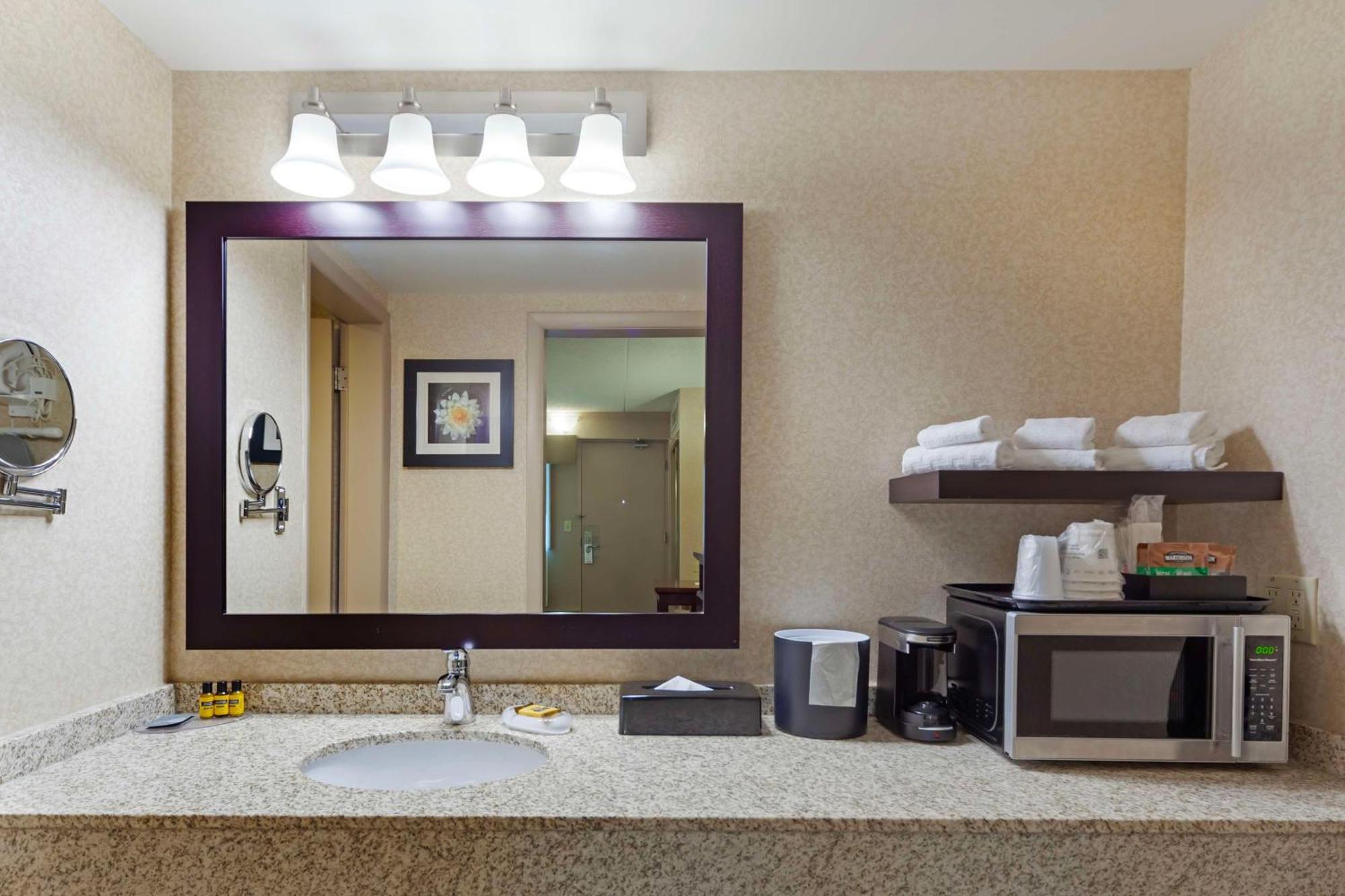 Best Western Plus City Centre Inn Edmonton Esterno foto