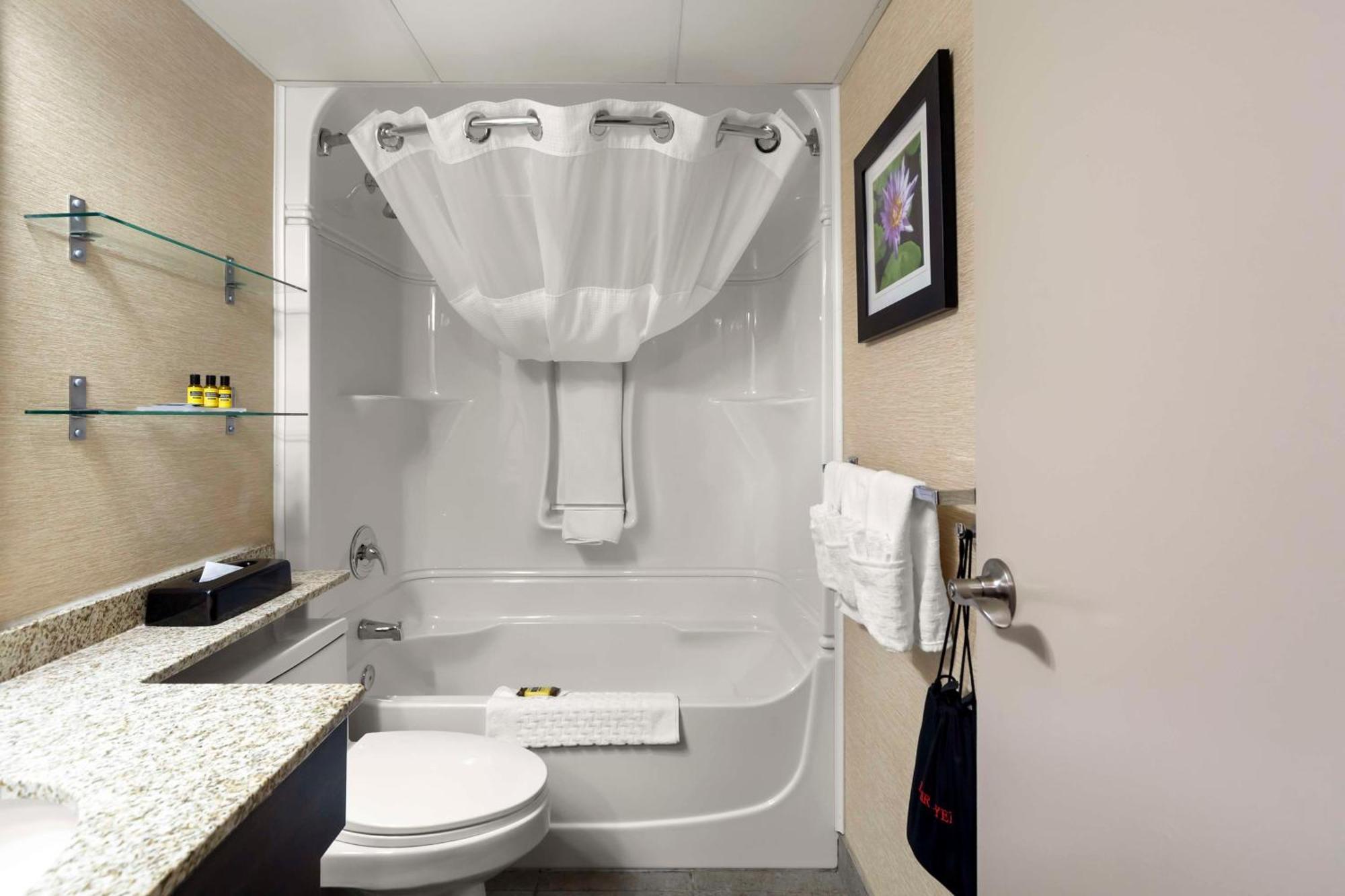 Best Western Plus City Centre Inn Edmonton Esterno foto