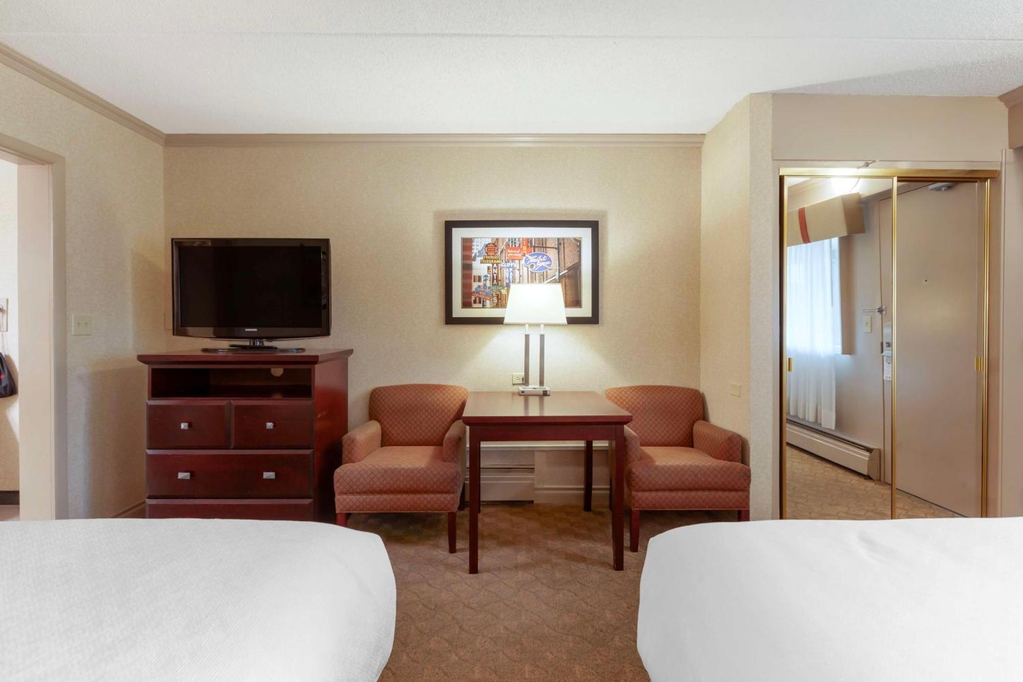 Best Western Plus City Centre Inn Edmonton Esterno foto