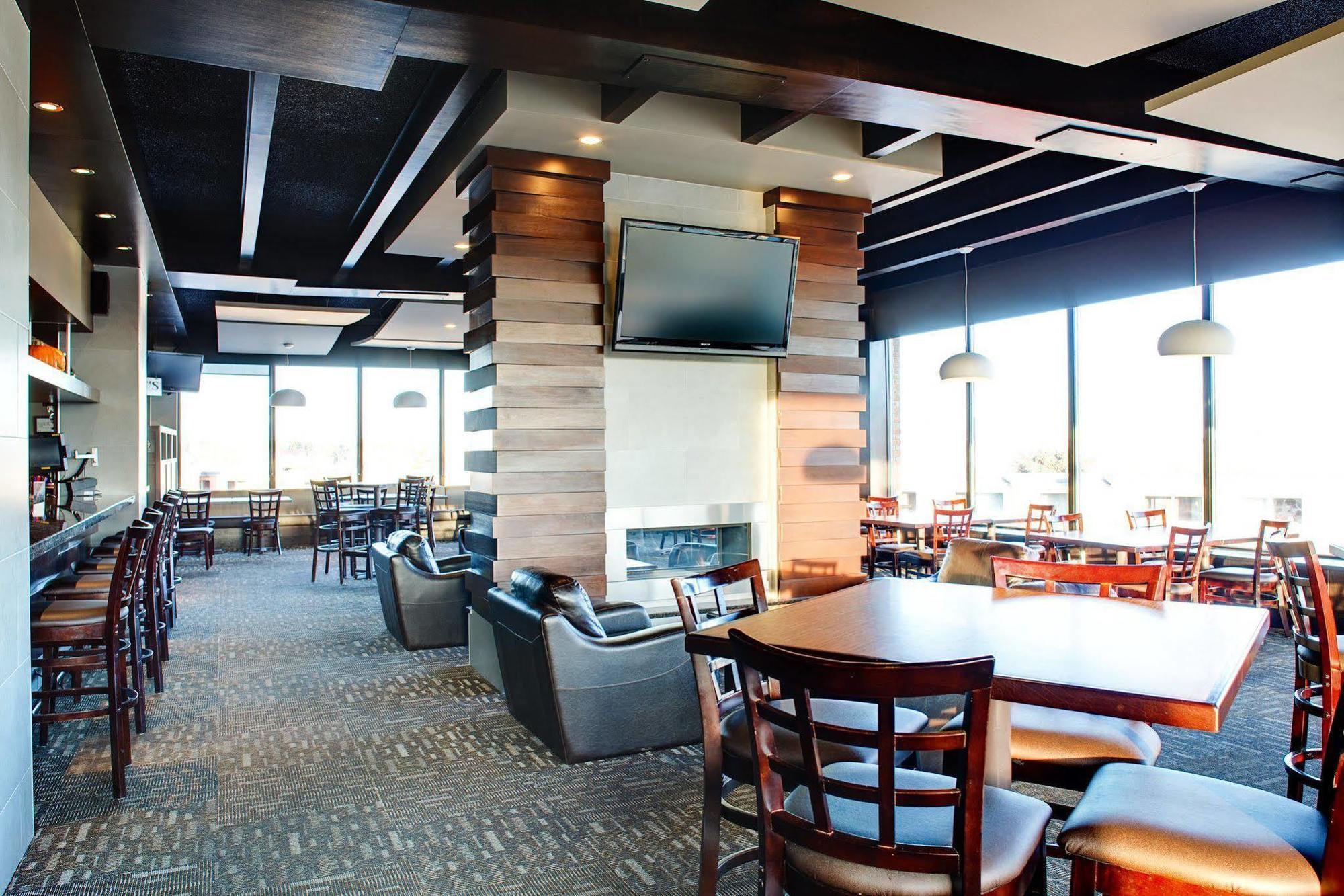 Best Western Plus City Centre Inn Edmonton Ristorante foto